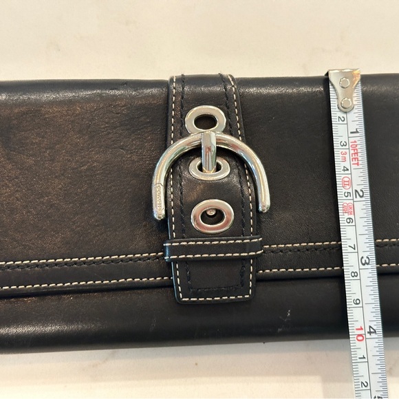 EUC Coach wallet b/w leather - Picture 4 of 5